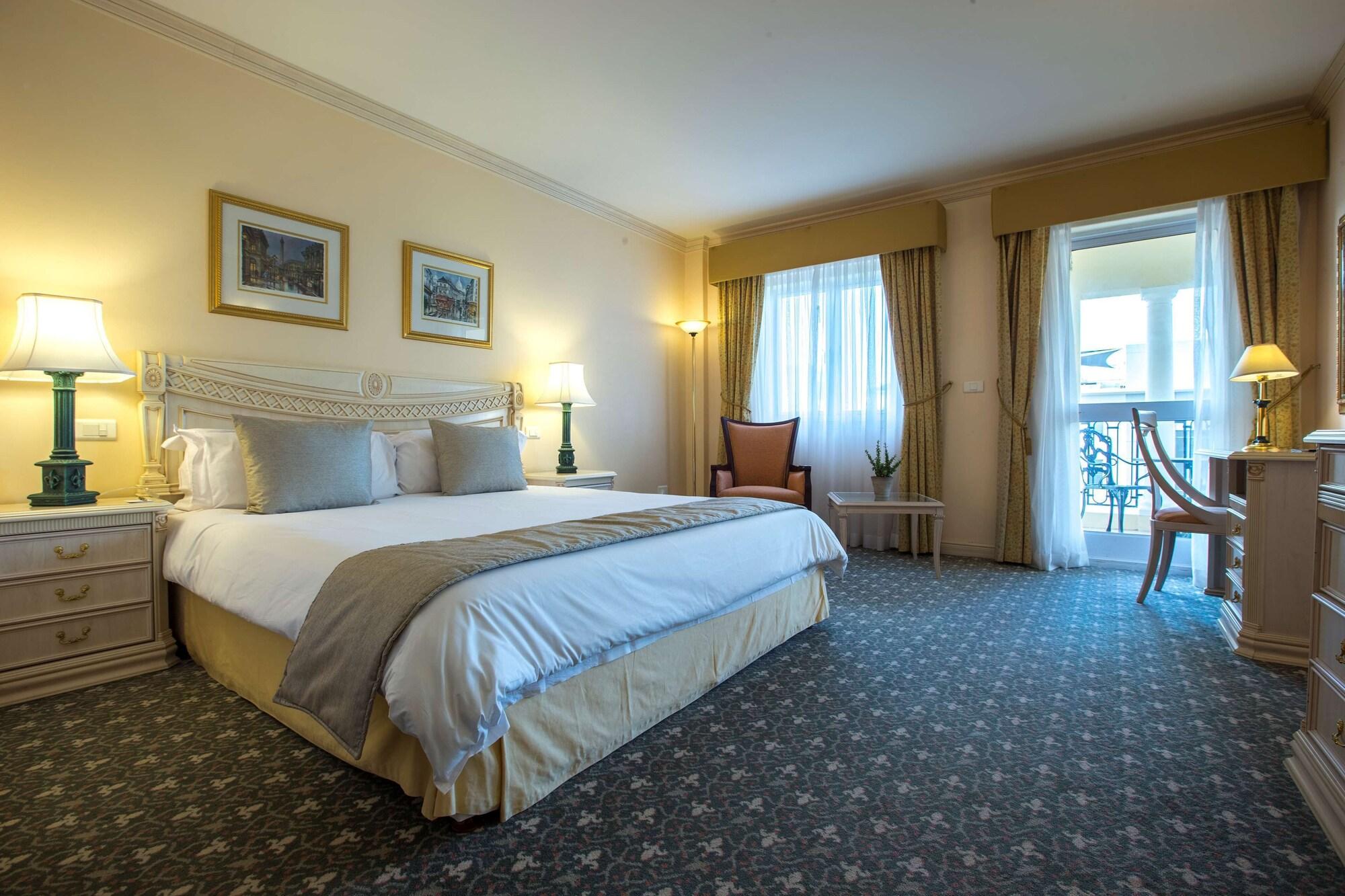 Hotel Le Vendome Cape Town Eksteriør bilde A room at the hotel