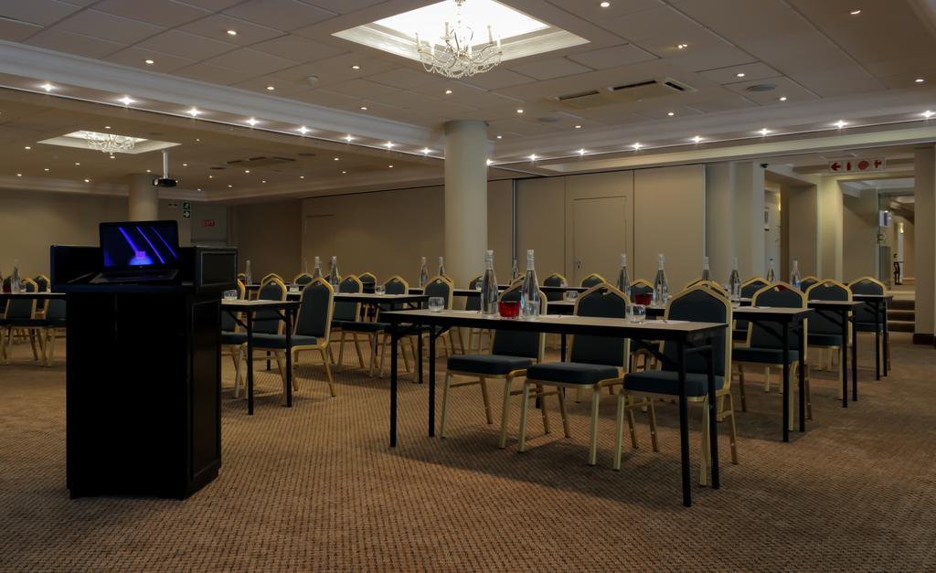 Hotel Le Vendome Cape Town Eksteriør bilde The conference room